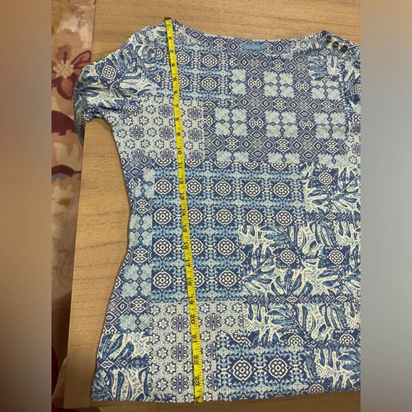 J. Mclaughlin Blouse catalina cloth Wavesong Tee Scuba Top Medallion Lane tile - Picture 9 of 9